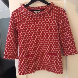 ‘60s-inspired polka dot top